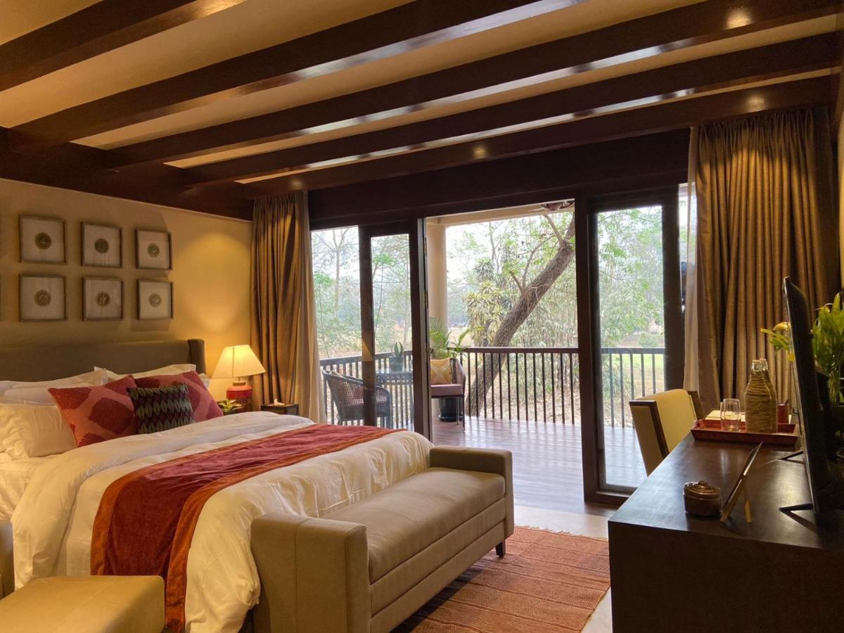 Miraaya Wellness And Golf Resort Chitwan Exteriör bild