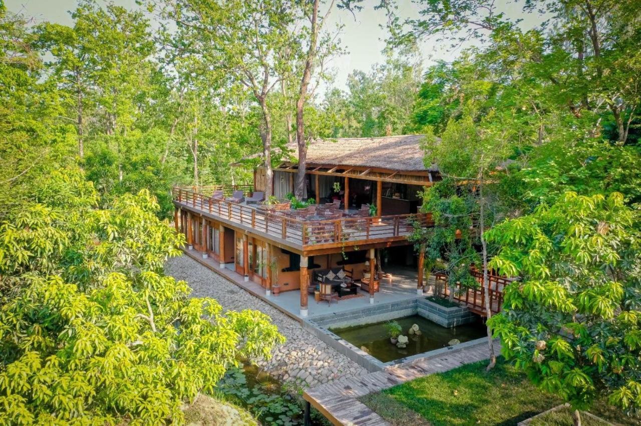 Miraaya Wellness And Golf Resort Chitwan Exteriör bild