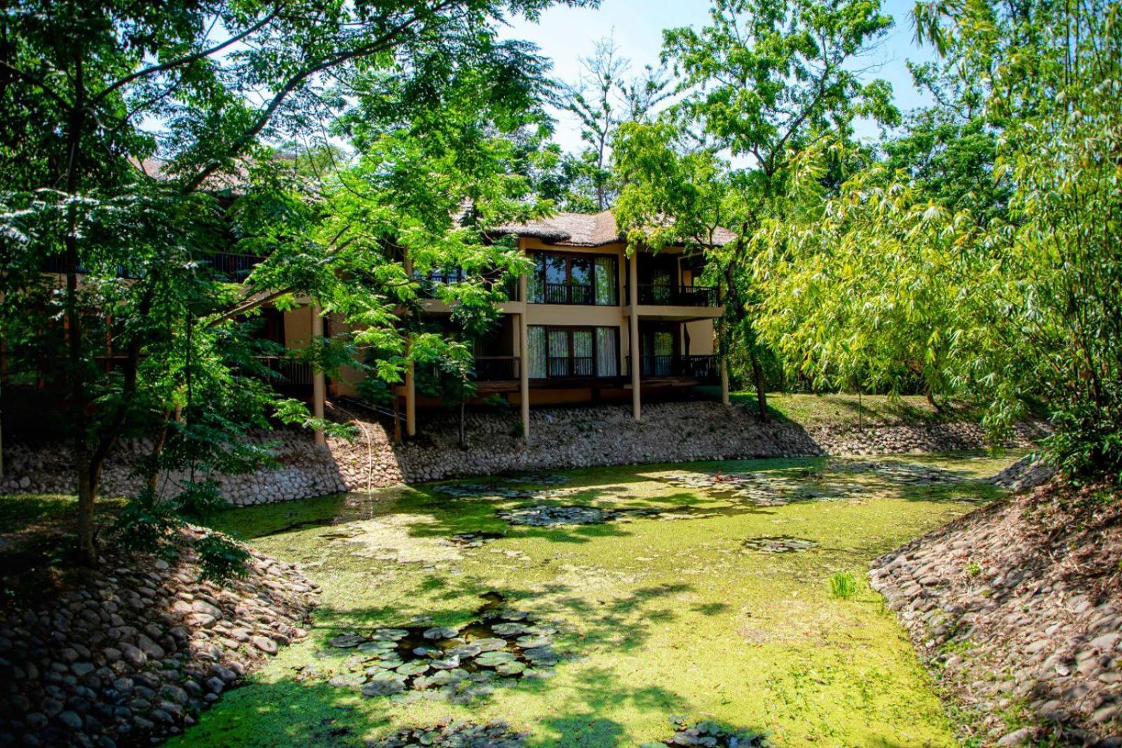 Miraaya Wellness And Golf Resort Chitwan Exteriör bild