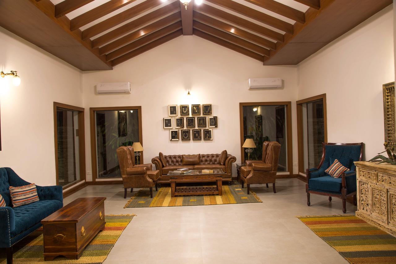 Miraaya Wellness And Golf Resort Chitwan Exteriör bild