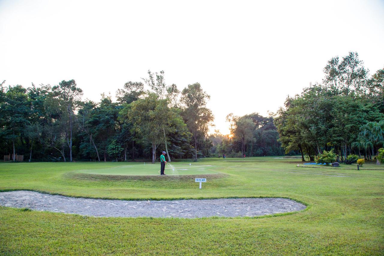 Miraaya Wellness And Golf Resort Chitwan Exteriör bild