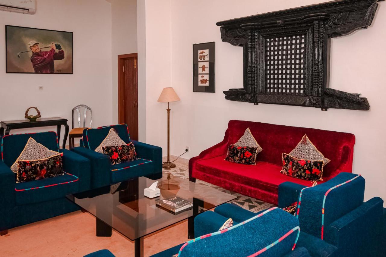Miraaya Wellness And Golf Resort Chitwan Exteriör bild